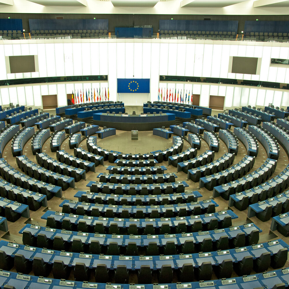 Das Bild zeigt das Europaparlament. Mit Klick auf das Bild gelangen Sie zur Unterseite Lernorte der europäischen Einigung.